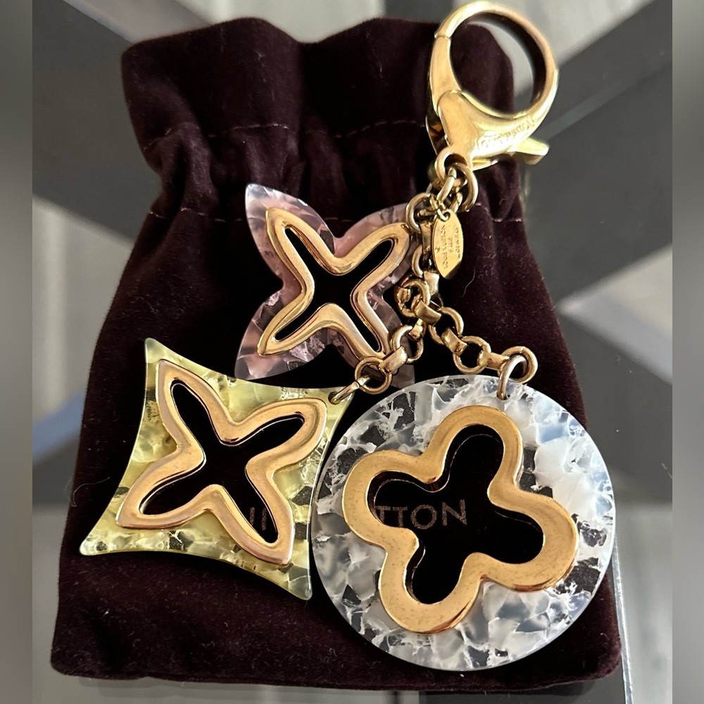 Louis Vuitton Key Charm - Insolence